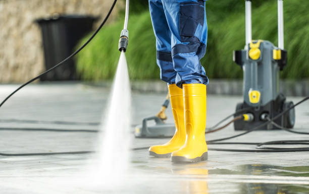 Best Deck Pressure Washing  in Lafayette, CO